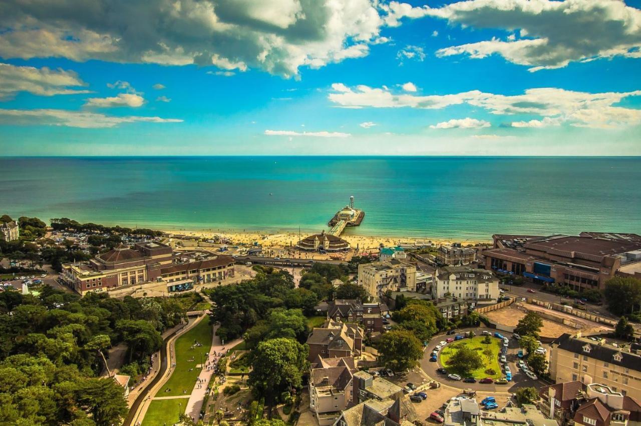 Bournemouth Beachfront Retreat 3 Bedroom 3 Bathroom Seaside B&B With Free Parking מראה חיצוני תמונה
